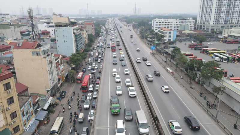 Ngan ngam giao thong Ha Noi un u khi nguoi dan do ve Ha Noi-Hinh-15