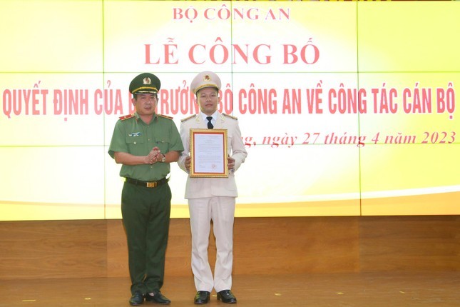 Tan Pho Giam doc Cong an tinh Quang Ninh la ai?