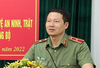 Thieu tuong Vu Hong Van vua duoc bau vao Uy ban Kiem tra T.U-Hinh-9