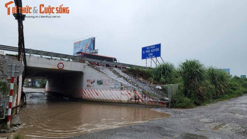 Duong gom Phap Van – Cau Gie xuong cap, bi “bo quen“?