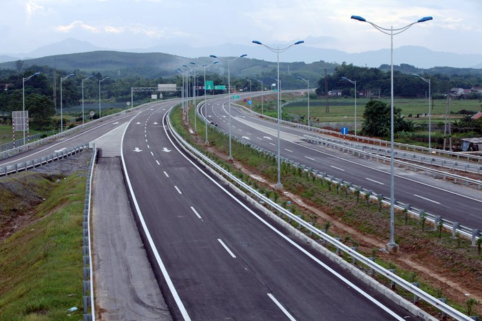 9 tuyen cao toc duoc de nghi nang toc do toi da len 90 km/h