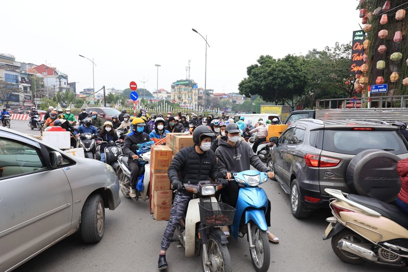 Giao thong Ha Noi un u nhung ngay giap Tet-Hinh-12