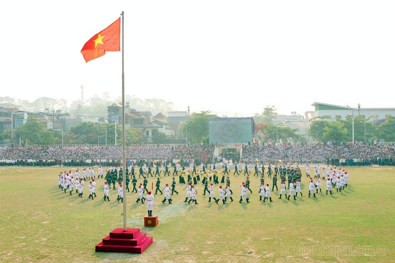 Hop luyen dieu binh, dieu hanh ky niem 70 nam Chien thang Dien Bien Phu-Hinh-2