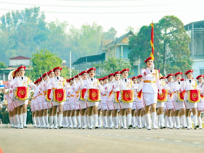 Hop luyen dieu binh, dieu hanh ky niem 70 nam Chien thang Dien Bien Phu-Hinh-3