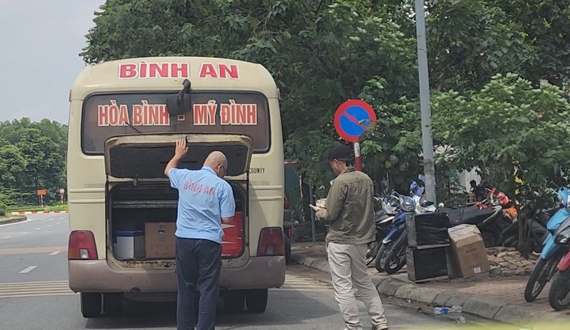 Nghi nha xe Binh An pha luong tuyen, bat khach tren cao toc, bo ben dich