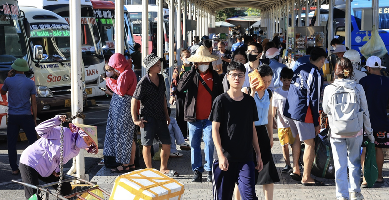 Giao thong Ha Noi “ngat tho” gio tan tam chieu 30/8-Hinh-7