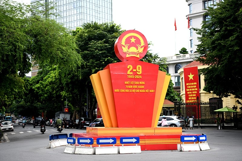 Ha Noi ruc ro co hoa chao mung Quoc khanh 2/9-Hinh-2