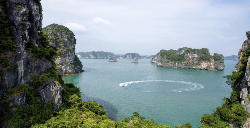 Quang Ninh: Keo dai thoi gian tham vinh Ha Long