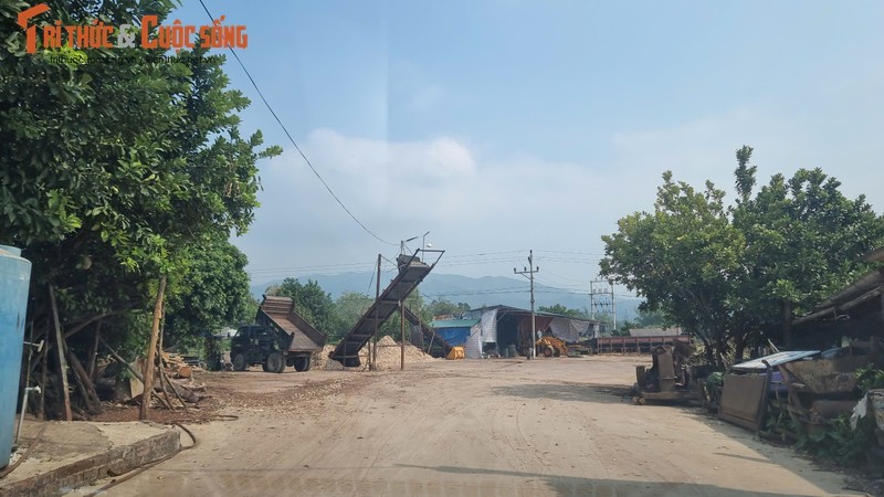 Loat xuong dam go trai phep o Hoa Binh, ai chiu trach nhiem?