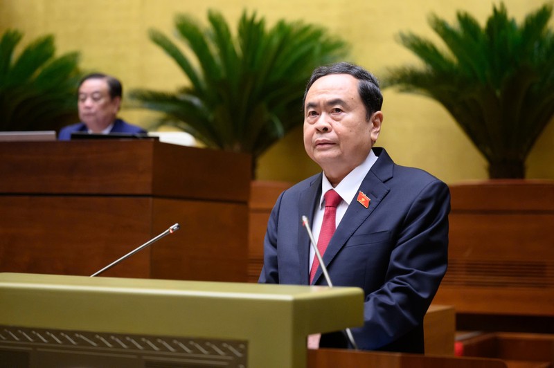Chan dung 15 thanh vien Uy ban du thao sua doi Hien phap