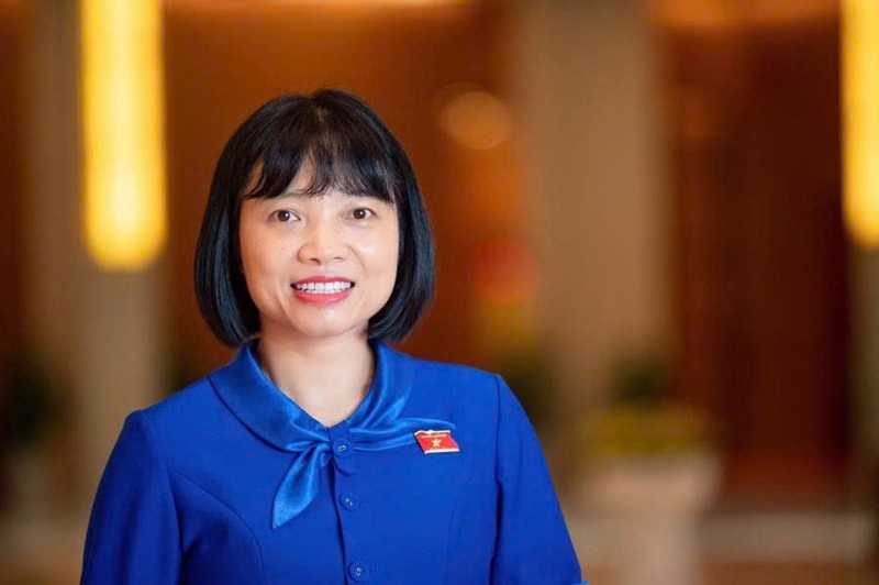 Giải bài toàn miễn học phí cho học sinh từ mầm non đến THPT Giai bai toan mien hoc phi cho hoc sinh tu mam non den THPT