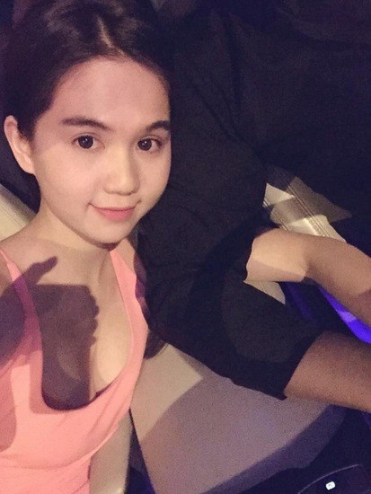 Su that ly do Ngoc Trinh phai giau danh tinh nguoi yeu-Hinh-2