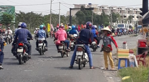 Nguoi dan mien Tay bat dau roi que ve Sai Gon lam viec-Hinh-5