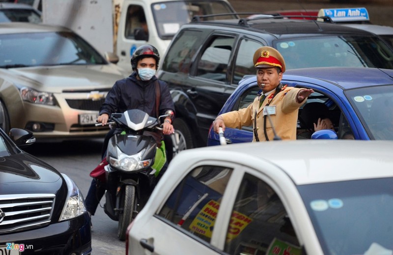 Nguoi dan tro lai Ha Noi, nhieu tuyen duong un tac-Hinh-12