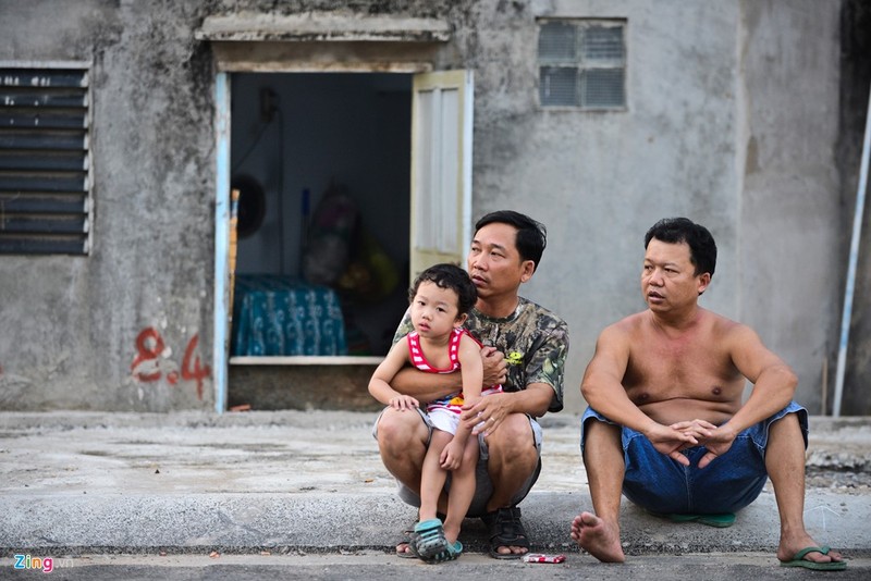 Luon cui, chui ra vao nha nhu dia dao o Sai Gon-Hinh-11