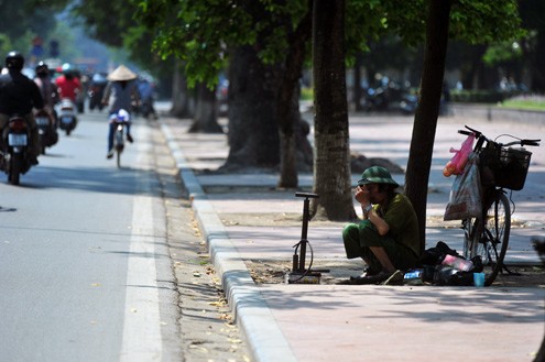 Thoi tiet hom nay 11/4: Tiep tuc nang nong dien rong