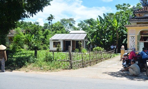 Cai nhau voi hang xom, mot nguoi dan ong bi dam chet