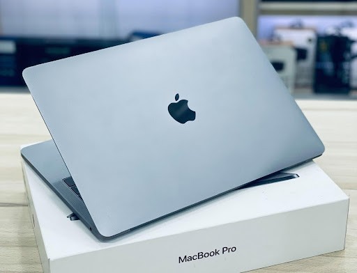 Macbook nang cap, nguoi mua 'ho' truoc do co the duoc hoan tien