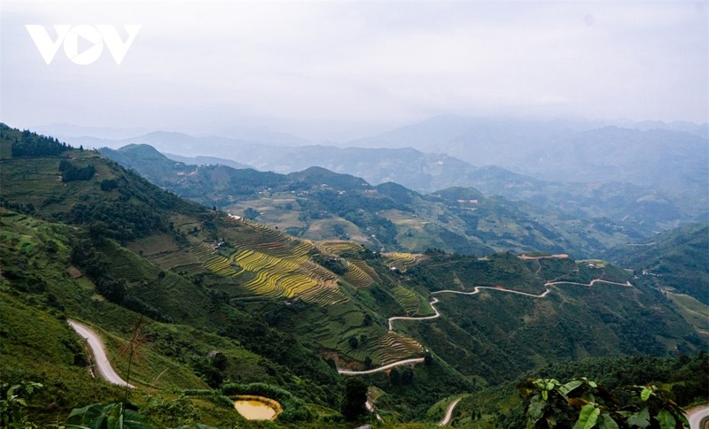 Ve dep cua nhung cung duong deo, doc tren cao nguyen da Ha Giang-Hinh-15