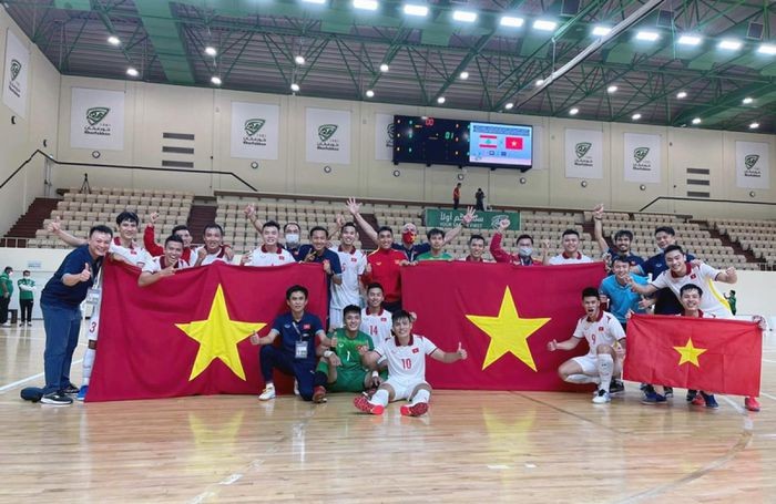Gianh ve du World Cup, DT Futsal Viet Nam duoc thuong nong 1 ty dong