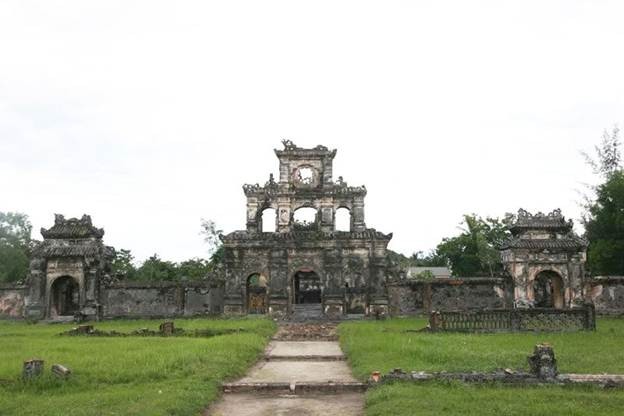 Bi an An Lang va cuoc doi ong vua van so Duc Duc-Hinh-5