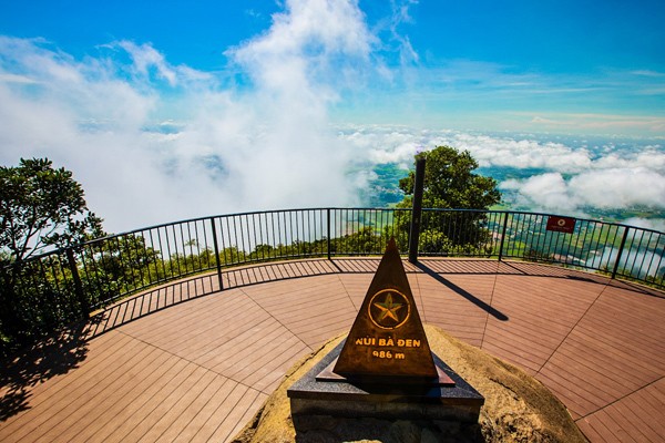 Tan muc duong len “De nhat thien son” Ba Den hiem tro, hoang vu-Hinh-2