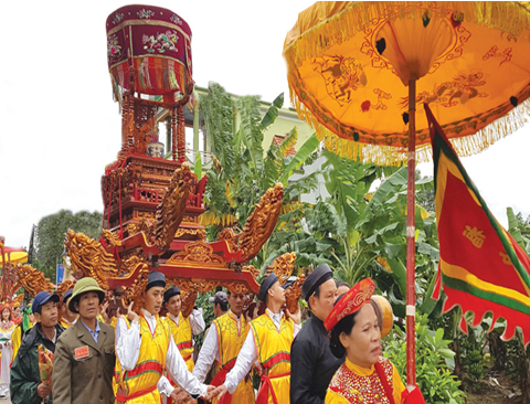 Than phuc tai muu tri cua nu tinh bao dau tien nuoc Viet-Hinh-11