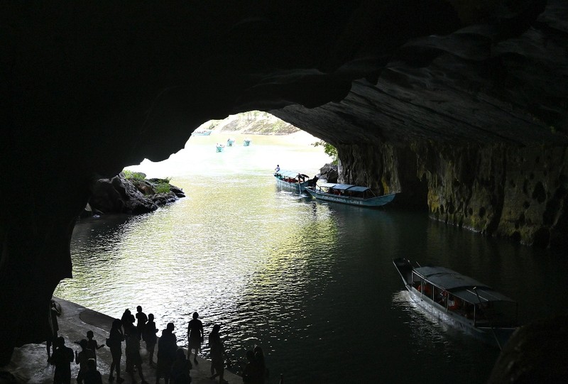 Man nhan loat bau vat vo gia o Vuon quoc gia Phong Nha - Ke Bang-Hinh-8