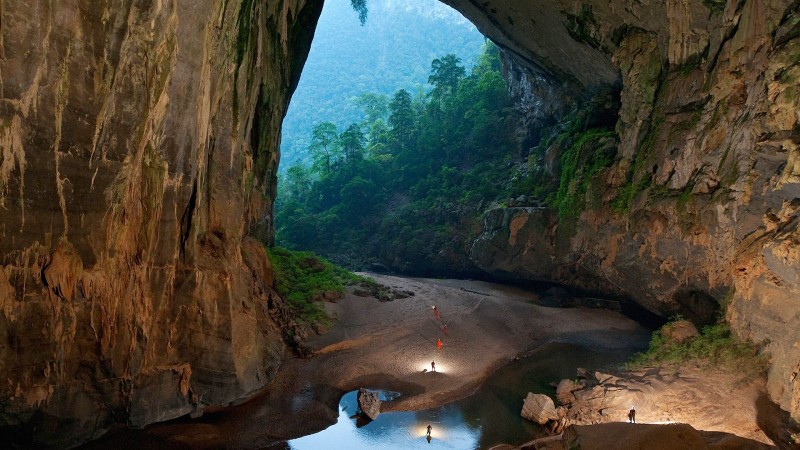 Man nhan loat bau vat vo gia o VQG Phong Nha - Ke Bang (2)