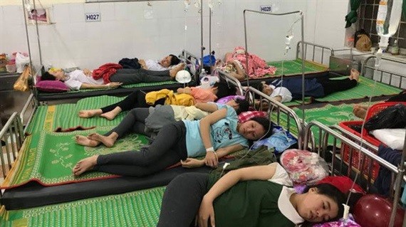 Binh Dinh: Hon 150 cong nhan cap cuu nghi ngo doc thuc pham