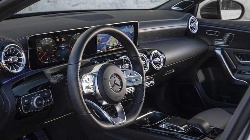 Mercedes-Benz A-Class Sedan 2019 gia tu 32.500 USD tai My-Hinh-4