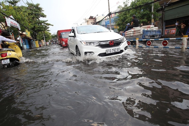 Mua sam sap hon 30 phut o Sai Gon, duong lai thanh song-Hinh-2