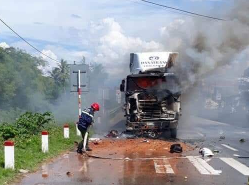 Xe dau keo tong lien hoan, mot phu nu tu vong