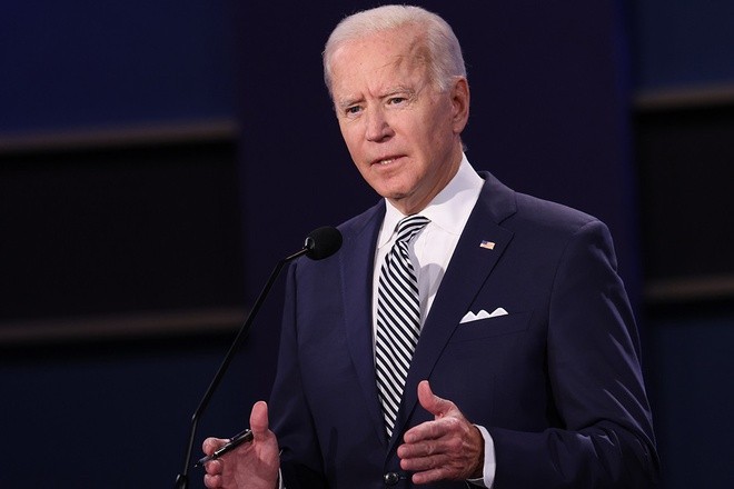 Vi sao ong Joe Biden luon dung khan bo tui sang mau?-Hinh-2