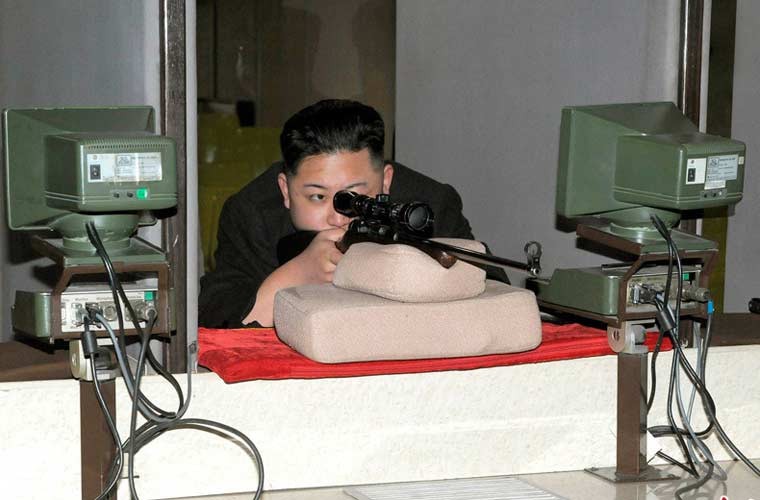 Nha lanh dao Kim Jong-un lai may bay, xe tang the nao?-Hinh-6