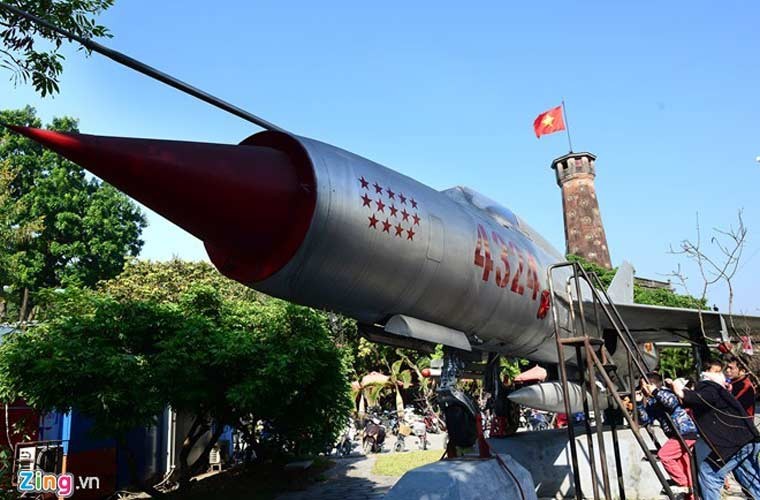 Kham pha tiem kich MiG-21 duoc cong nhan bao vat quoc gia