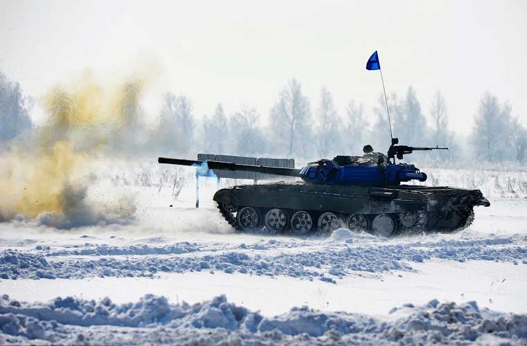 Anh dep xe tang T-72 Nga miet mai luyen tap-Hinh-4