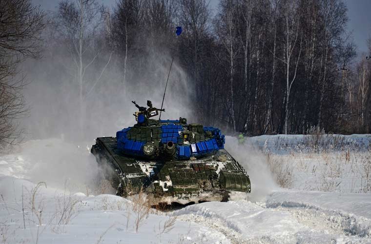 Anh dep xe tang T-72 Nga miet mai luyen tap-Hinh-8