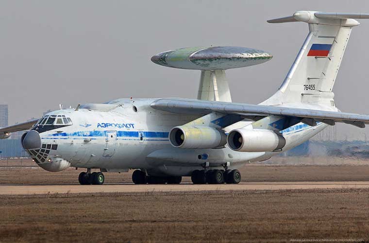 Tan ta may bay giam sat phong ten lua Il-976 Nga
