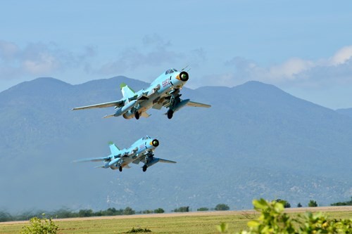 Chung kien may bay Su-22M4 cua Trung doan 937 cat canh-Hinh-6