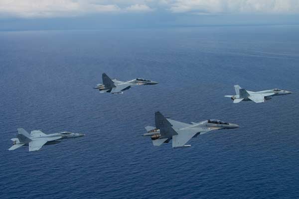 Malaysia dieu Su-30 tap tran voi My tren Bien Dong-Hinh-2