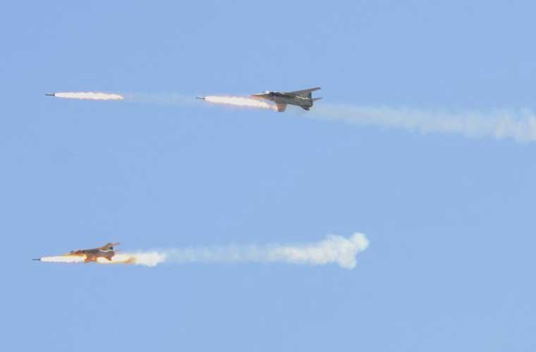 Anh tham khoc may bay Su-24 cua Syria bi ban ha-Hinh-7