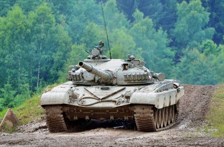 Kham pha bien the xe tang T-72 Viet Nam tung muon mua