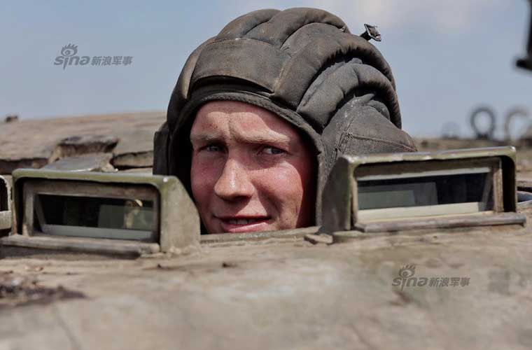 Xe chien dau bo binh BMP-2 phi nuoc dai, na phao-Hinh-4