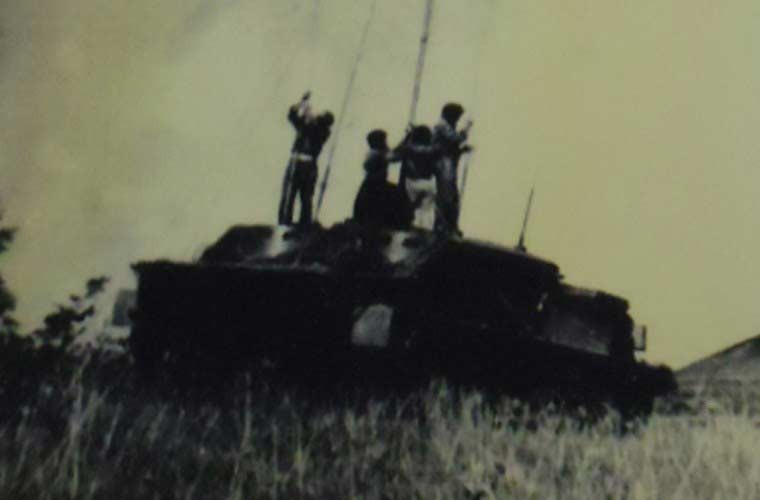 &quot;Taxi chien truong&quot; BTR-50 Viet Nam bat ngo tai xuat-Hinh-6