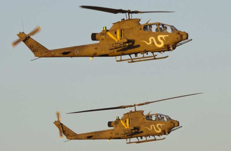 Suc manh truc thang AH-1F sap tham gia danh IS-Hinh-2