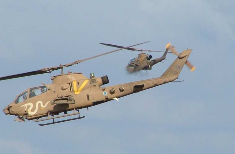 Suc manh truc thang AH-1F sap tham gia danh IS