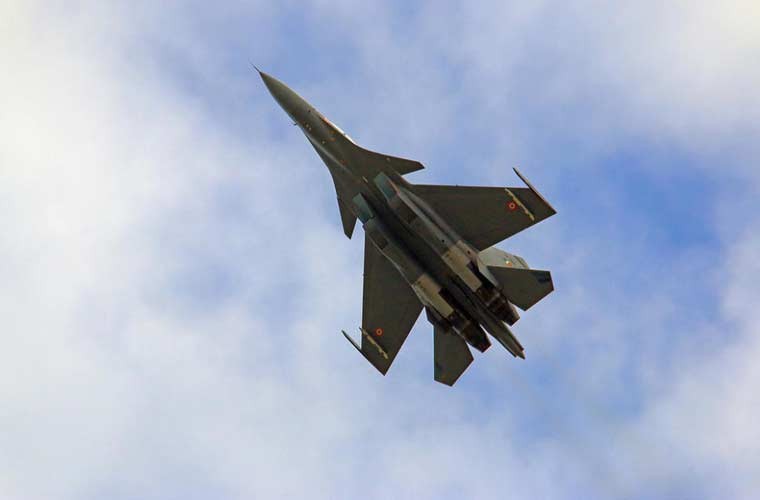 Muc kich chien dau co Su-30MKI “giao chien” voi Typhoon-Hinh-6