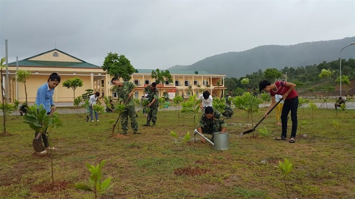 Chiem nguong doanh trai cac trung doan bo binh QDNDVN-Hinh-5