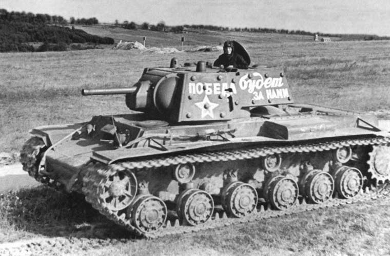 Xe tang hang nang KV-1: Con ac mong voi nguoi Duc